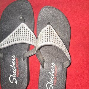 Sketchers Yoga Foam Diamond Sandals